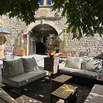 Hotel-restaurant Le Manoir De Montesquiou Hotel 3*