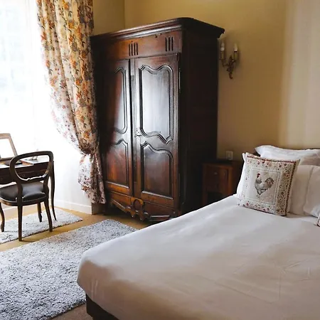 Hotel Hotel-restaurant Le Manoir De Montesquiou 3*