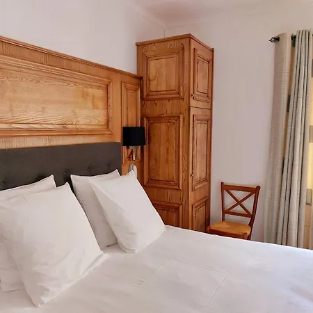 Hôtel-restaurant Le Manoir De Montesquiou 3*