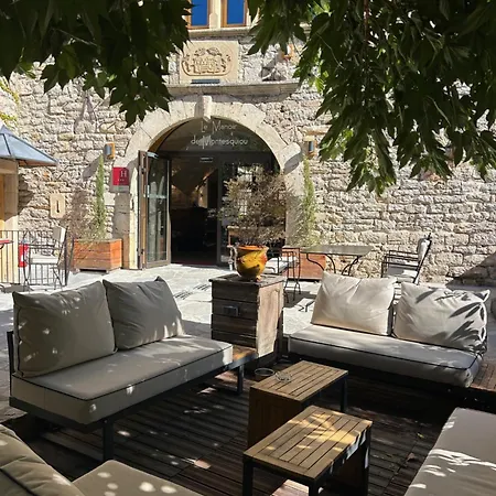 Hotel-restaurant Le Manoir De Montesquiou Hotel 3*