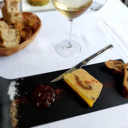 Hotel-restaurant Le Manoir De Montesquiou 3*