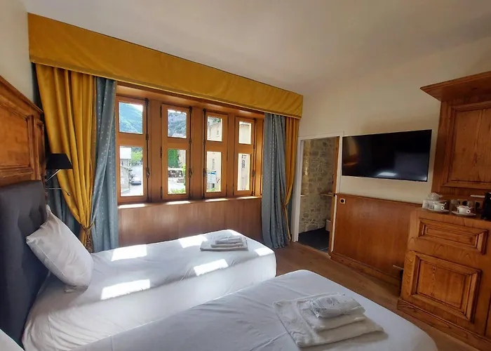 Hotel Hotel-restaurant Le Manoir De Montesquiou 3*