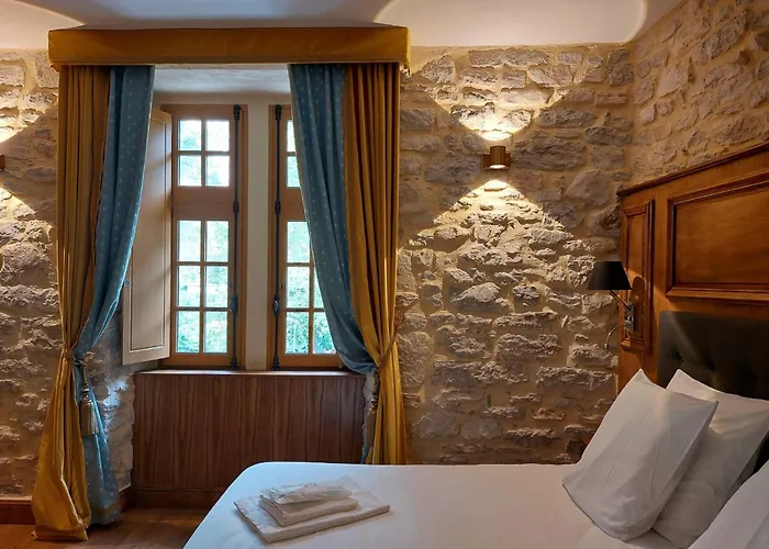 Hotel-restaurant Le Manoir De Montesquiou 3*