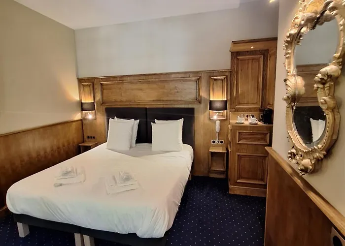 Hotel-restaurant Le Manoir De Montesquiou Hotel 3*