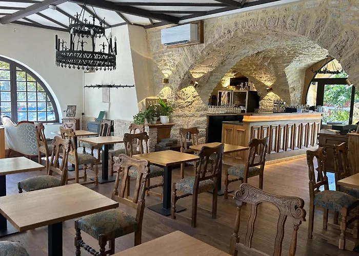 Hotel-restaurant Le Manoir De Montesquiou 3* La Malène